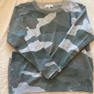 NWOT White + Warren camouflage cashmere sweater